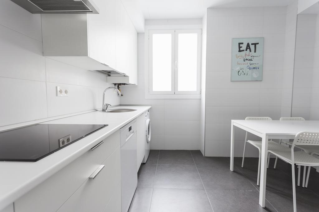 Pacific - Iberorent Apartments Сан Себастиан Екстериор снимка